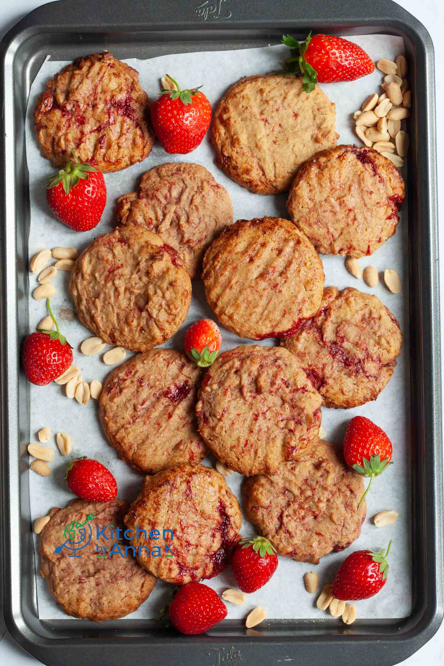 https://www.kitchenbyannak.com/wp-content/uploads/2023/05/peanut-butter-strawberry-cookies.jpg