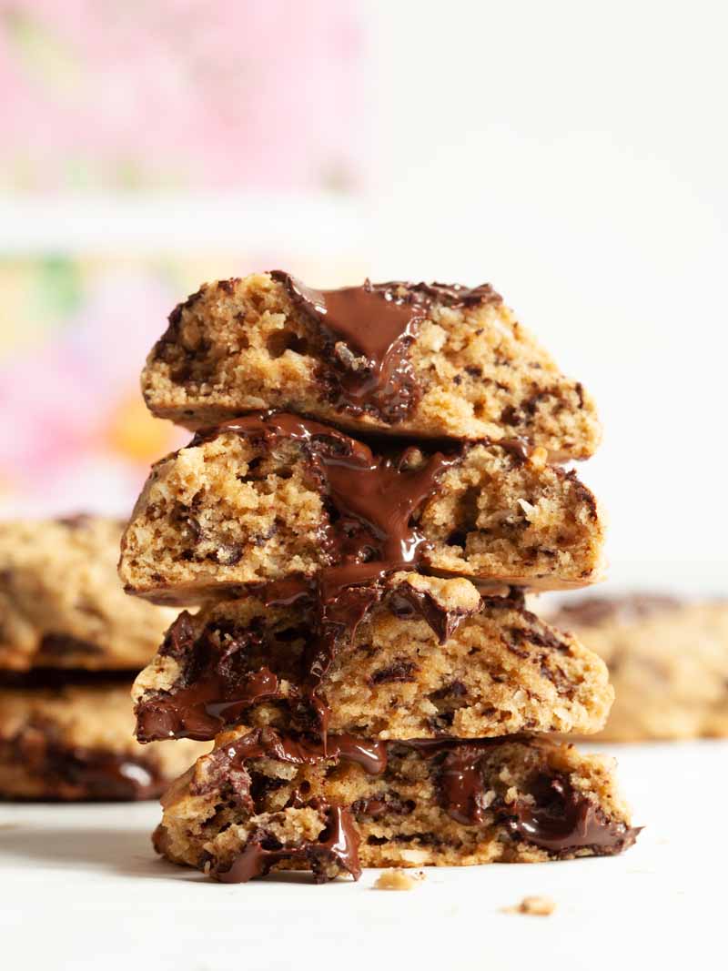 Brown butter coconut and chocolate chunks cookies