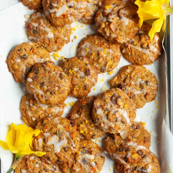 Carrot cake breakfast cookies