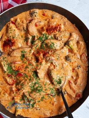 Chicken in paprika ricotta sauce