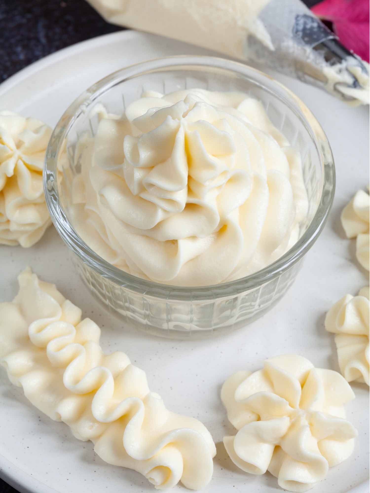 Goat cheese buttercream frosting