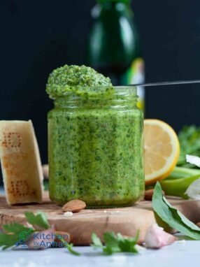 Green onion almond pesto sauce