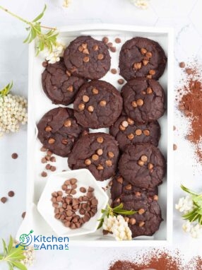 Red kidney beans chocolate cookies