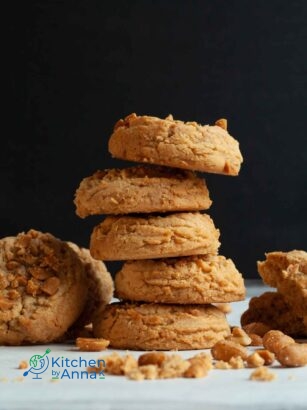 Thick and chewy peanut butter cookies