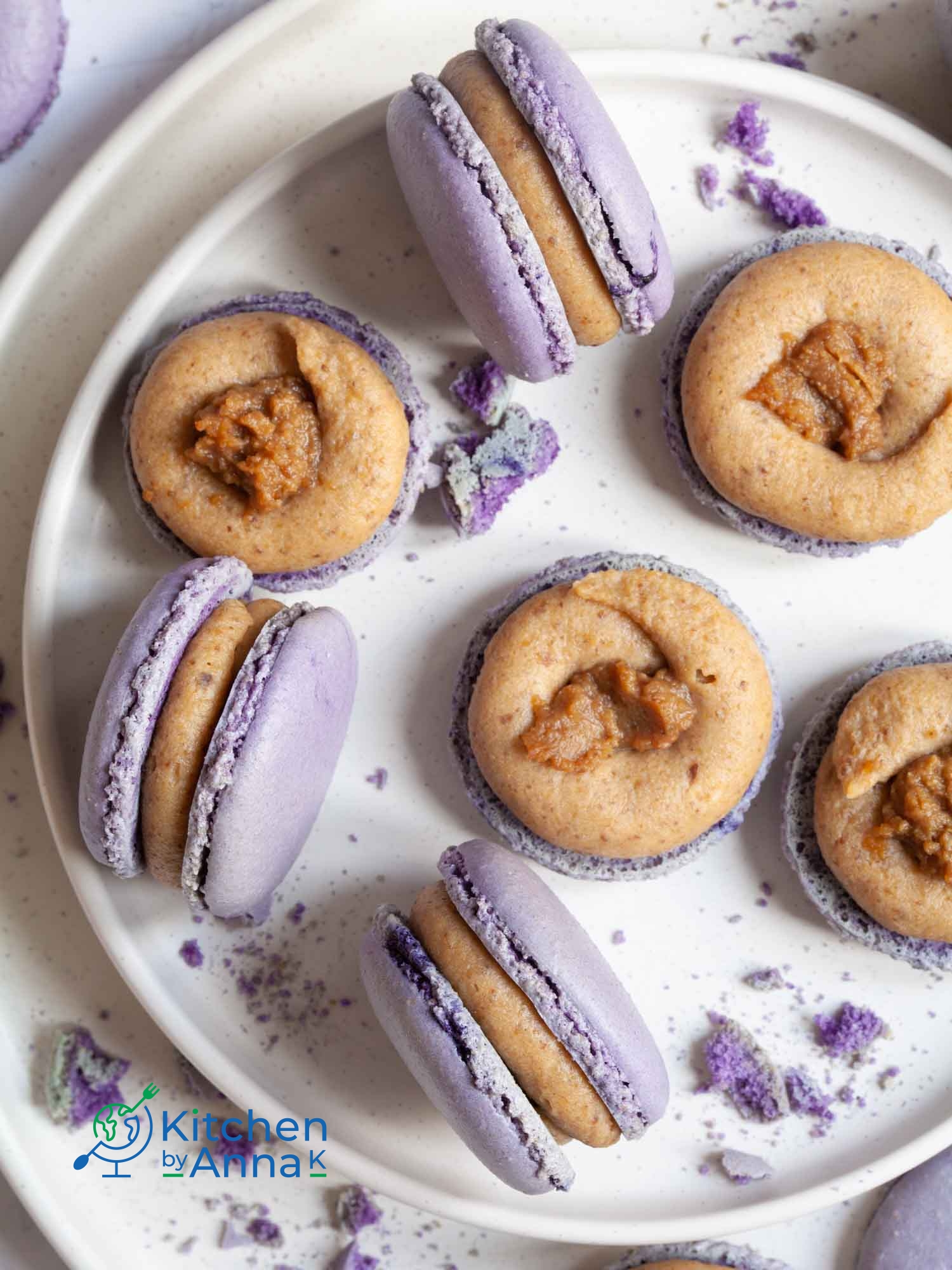 Chestnuts and white chocolate macarons