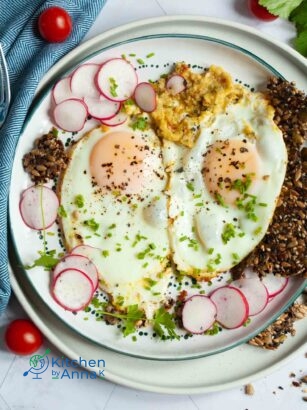 Pumpkin pesto fried eggs