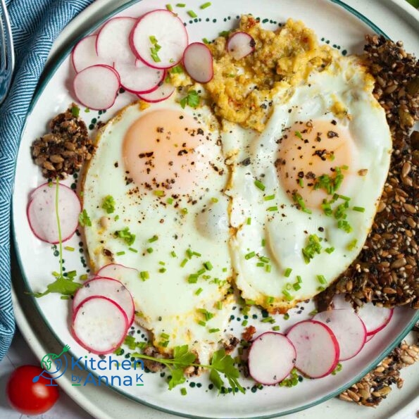 Pumpkin pesto fried eggs