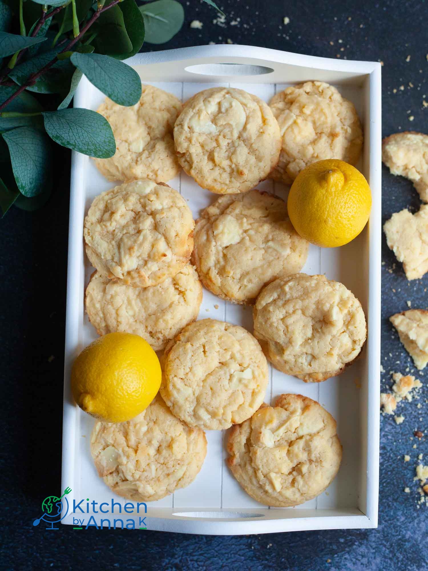 Lemon and white chocolate cookies