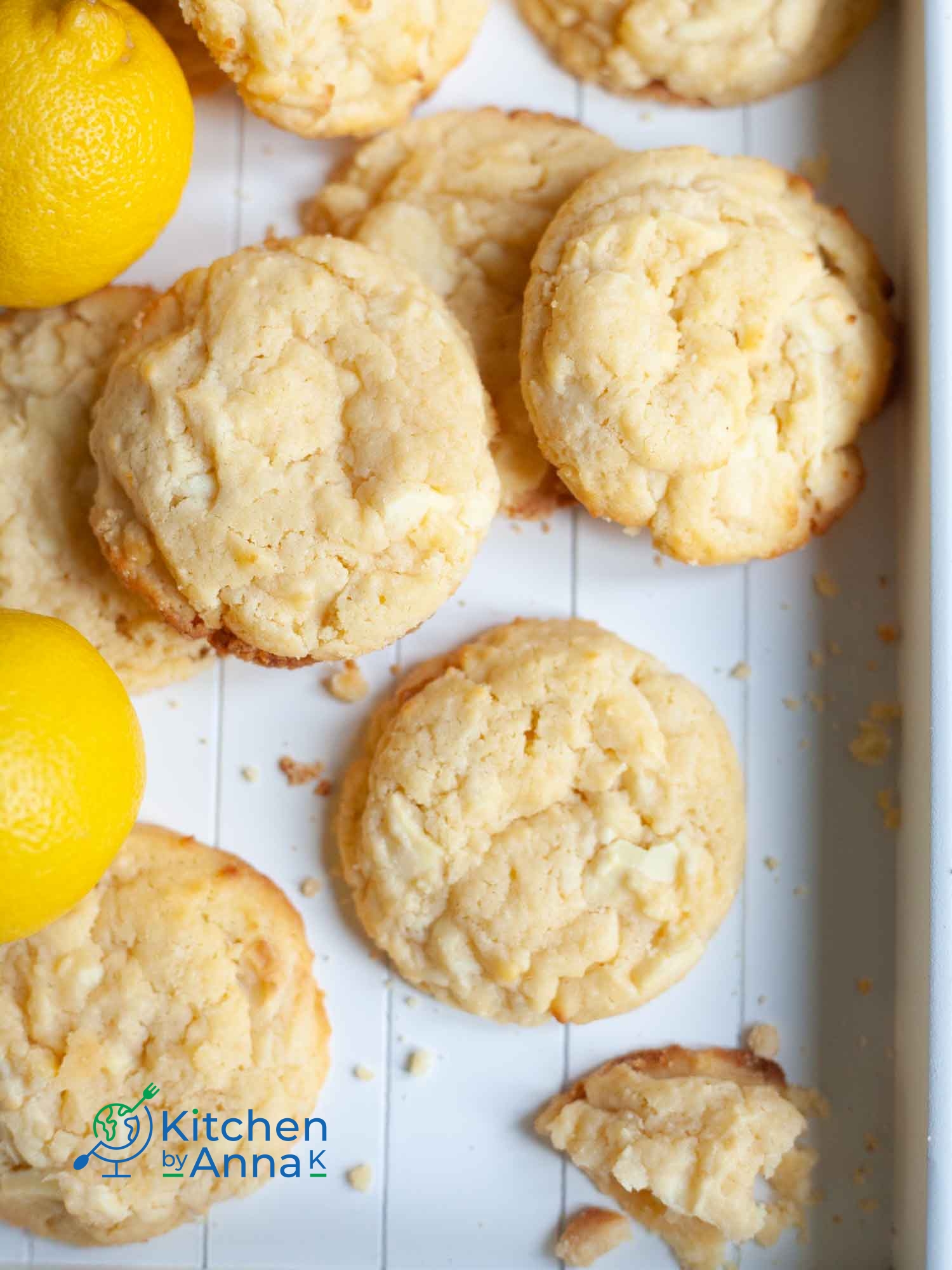 Lemon and white chocolate cookies