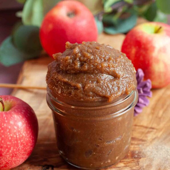 Homemade-spiced-caramelised-apple-butter