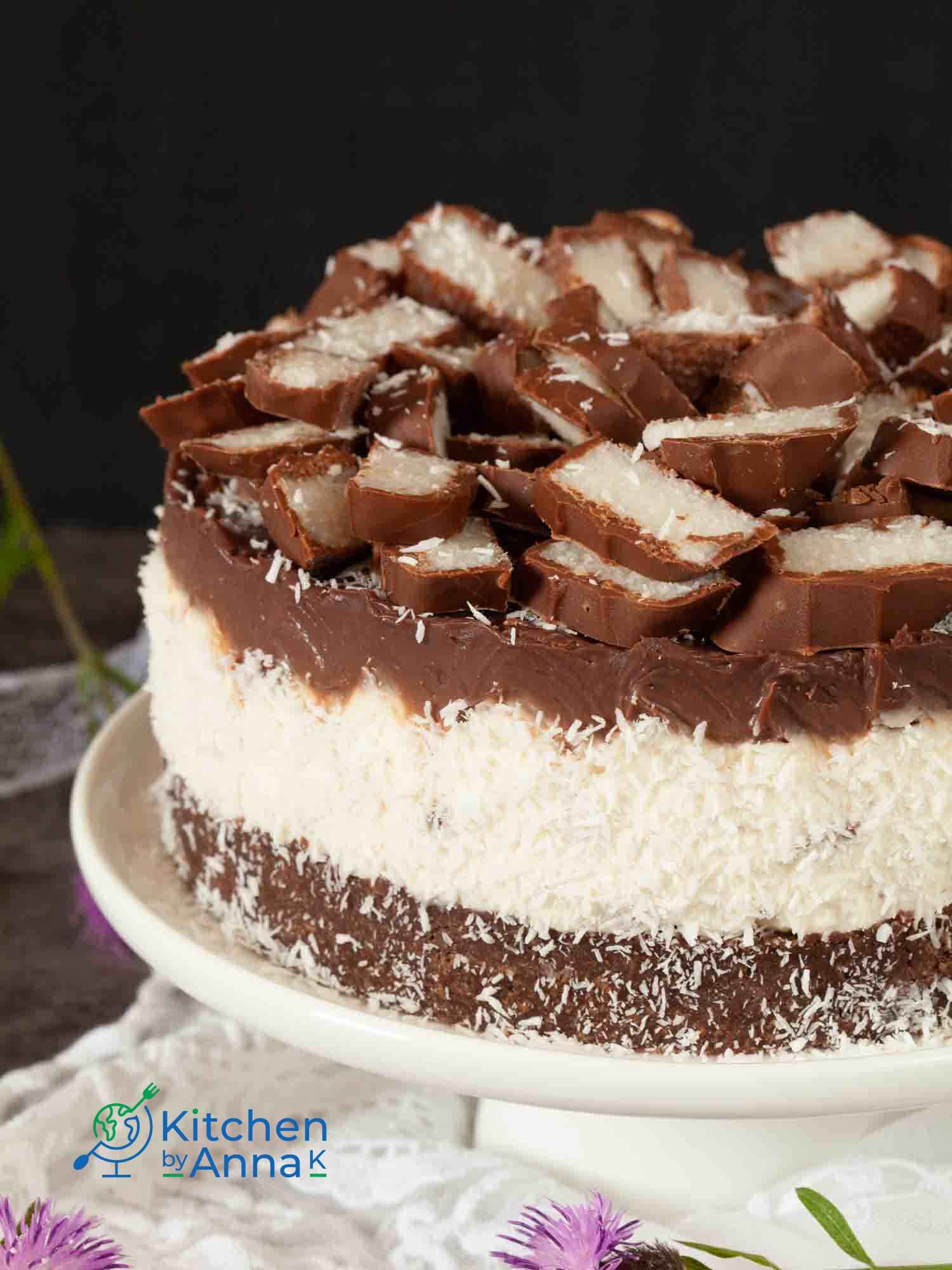 No-bake coconut and chocolate cheesecake