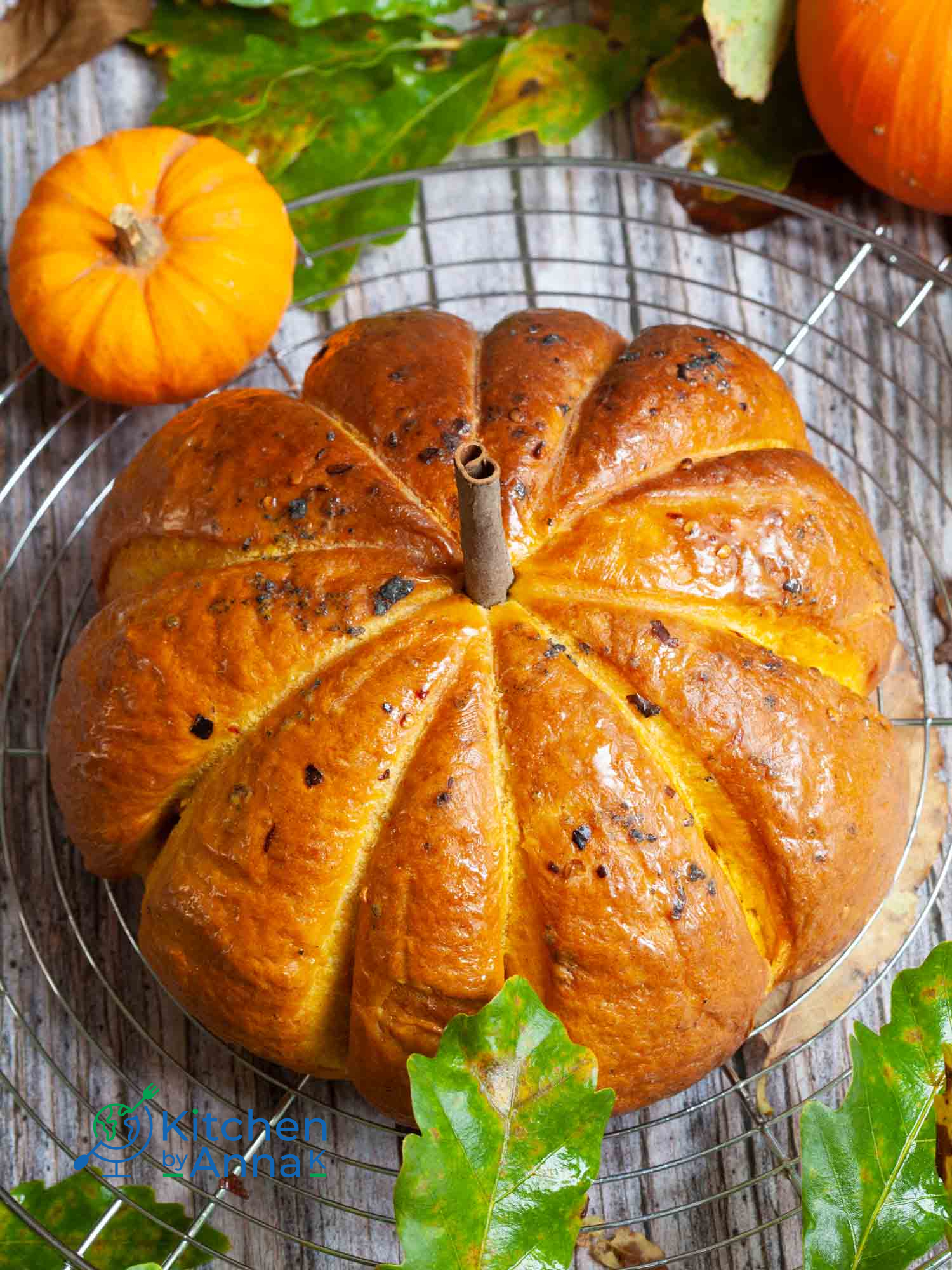 Pumpkin and chili soft pretzel bread