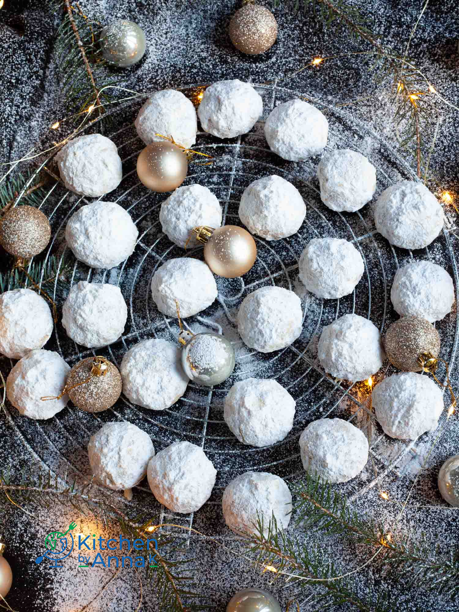 Walnut snowball cookies