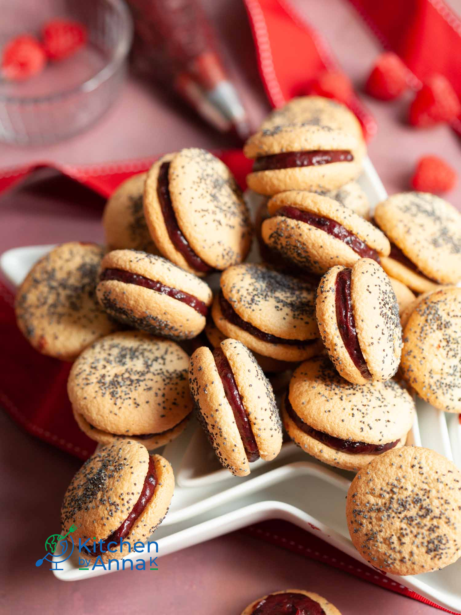 Baletki-Polish sponge cookies with raspberry caramel