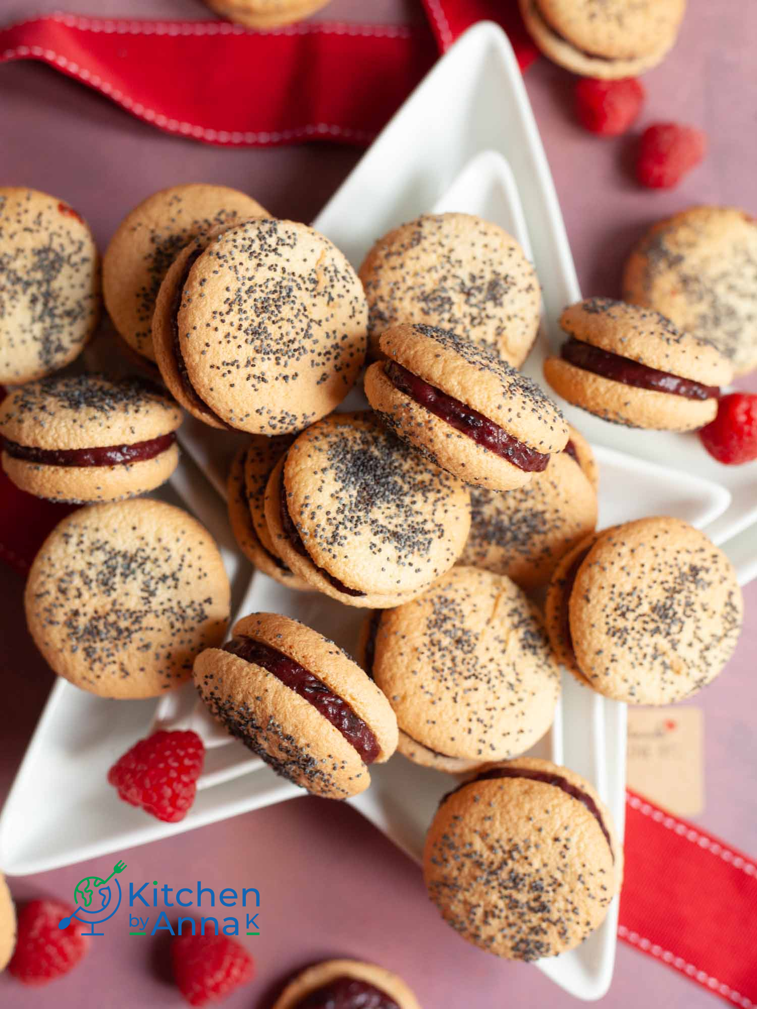 Baletki-Polish sponge cookies with raspberry caramel