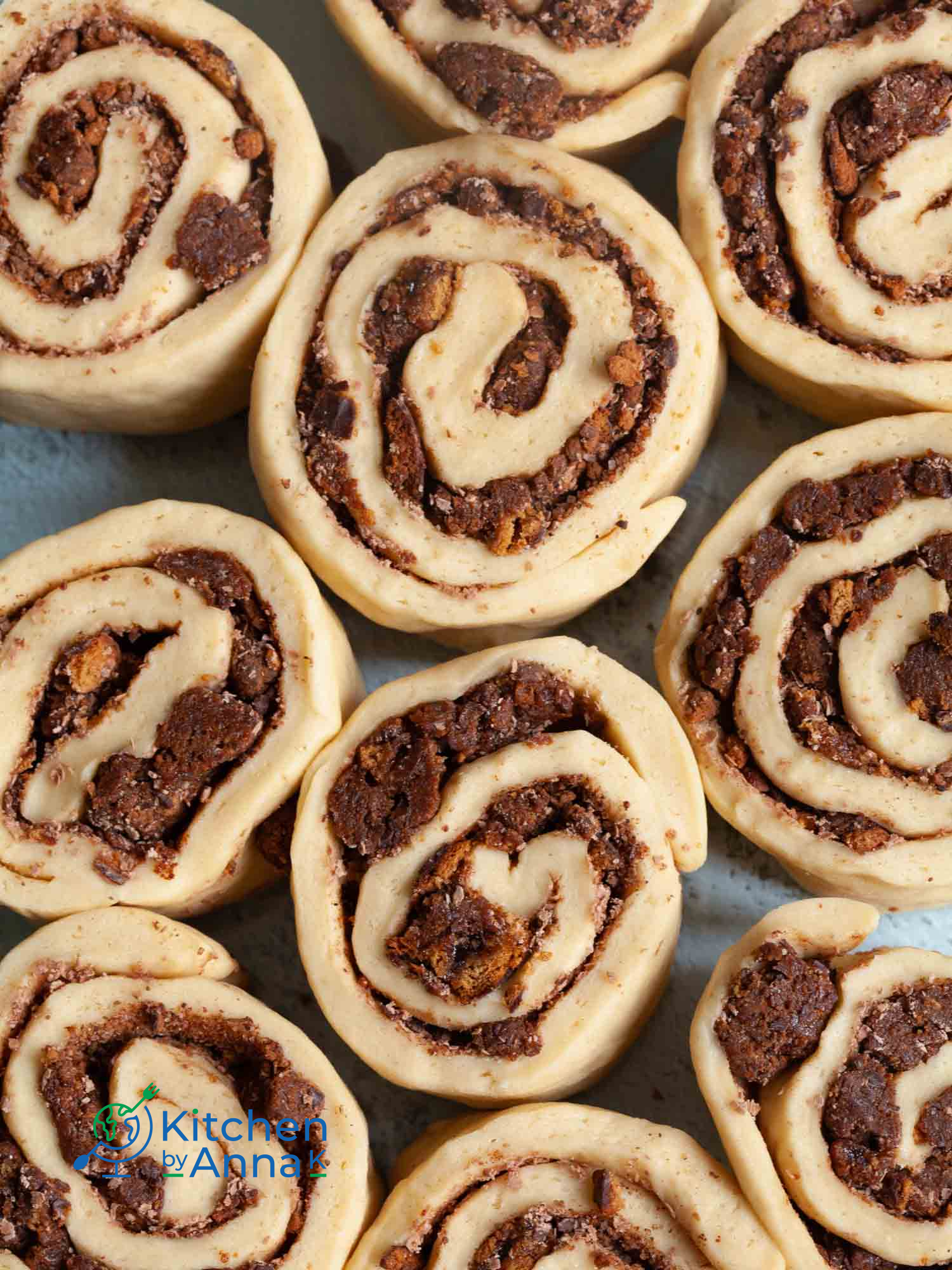 Gingerbread and chocolate rolls