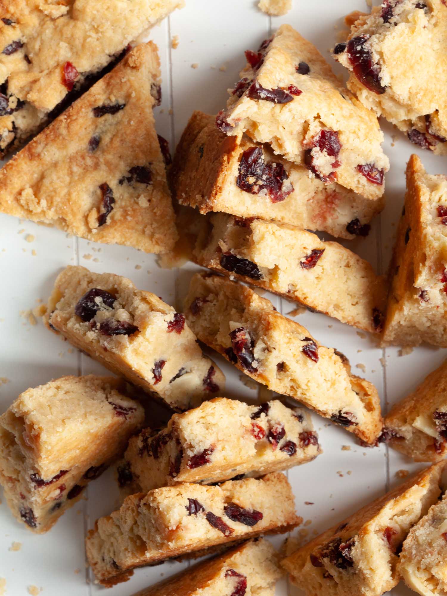 Amaretto and cranberry shortbread