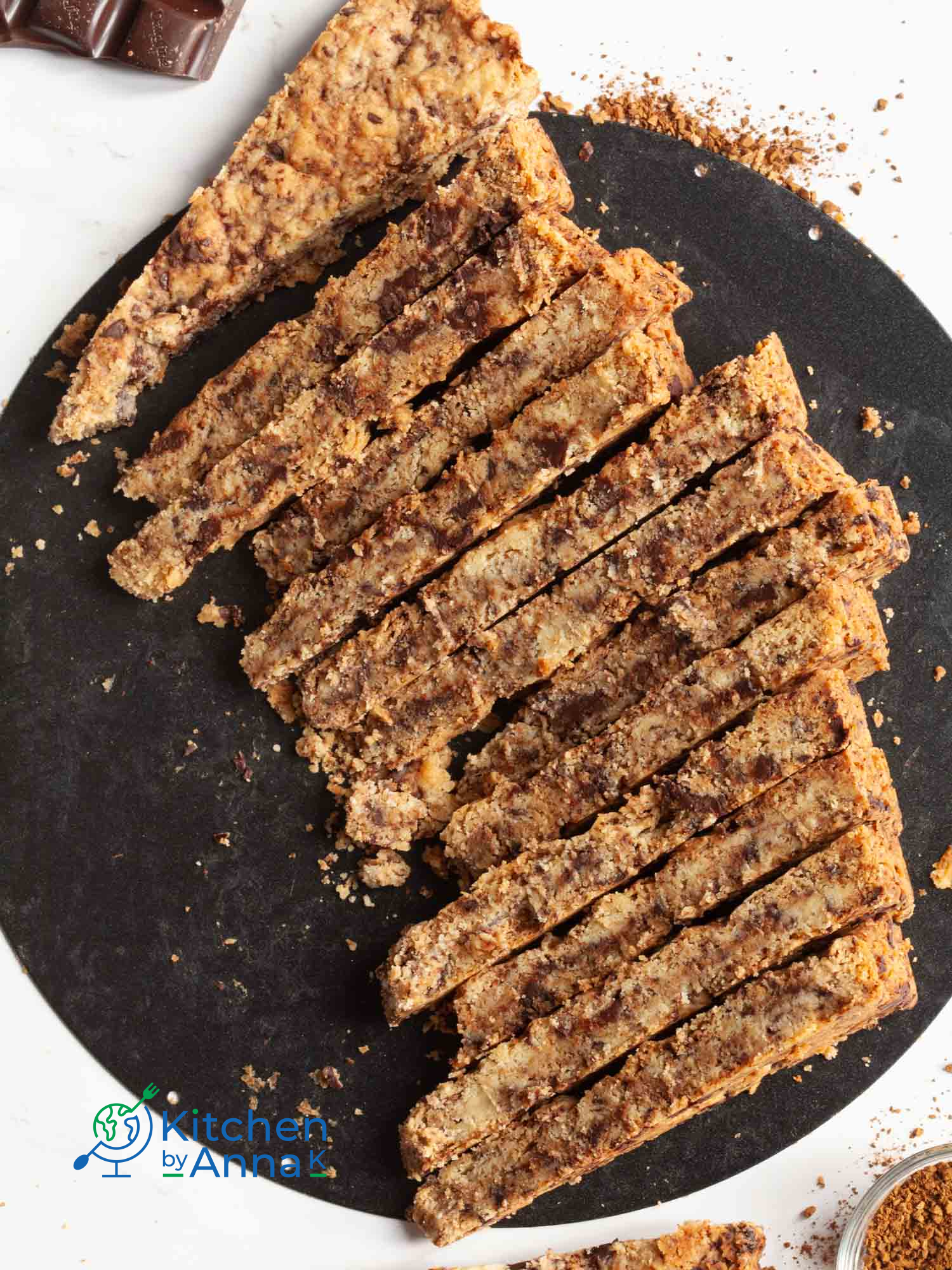 Coffee and chocolate chunks shortbread