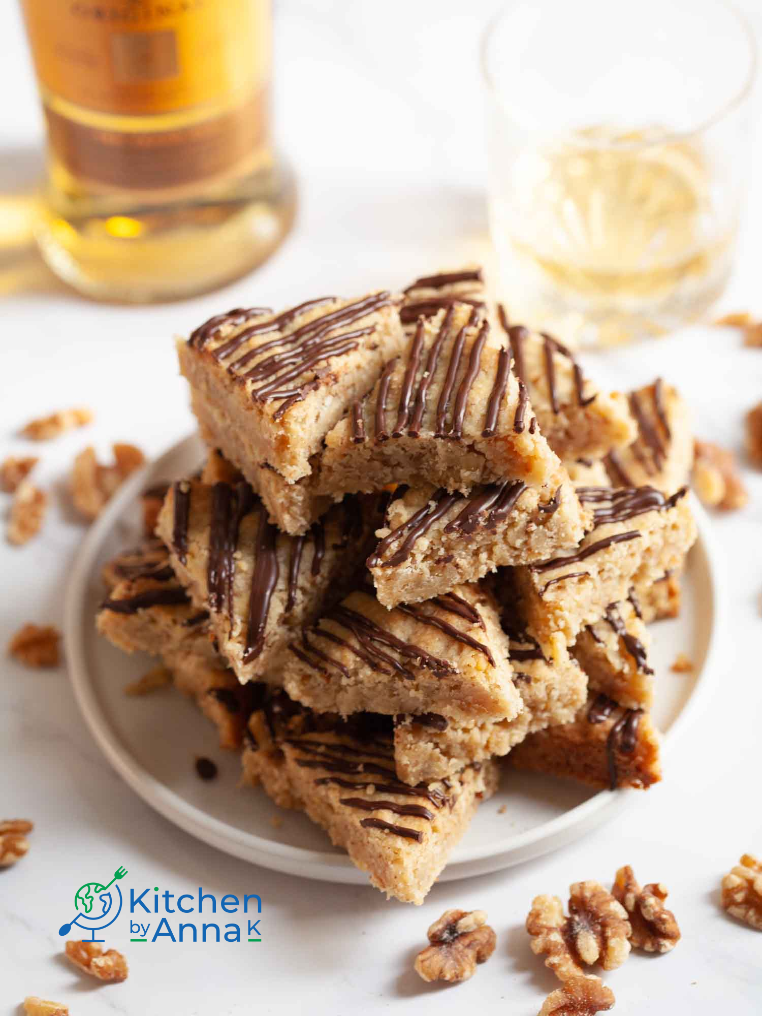 Whisky and walnut shortbread