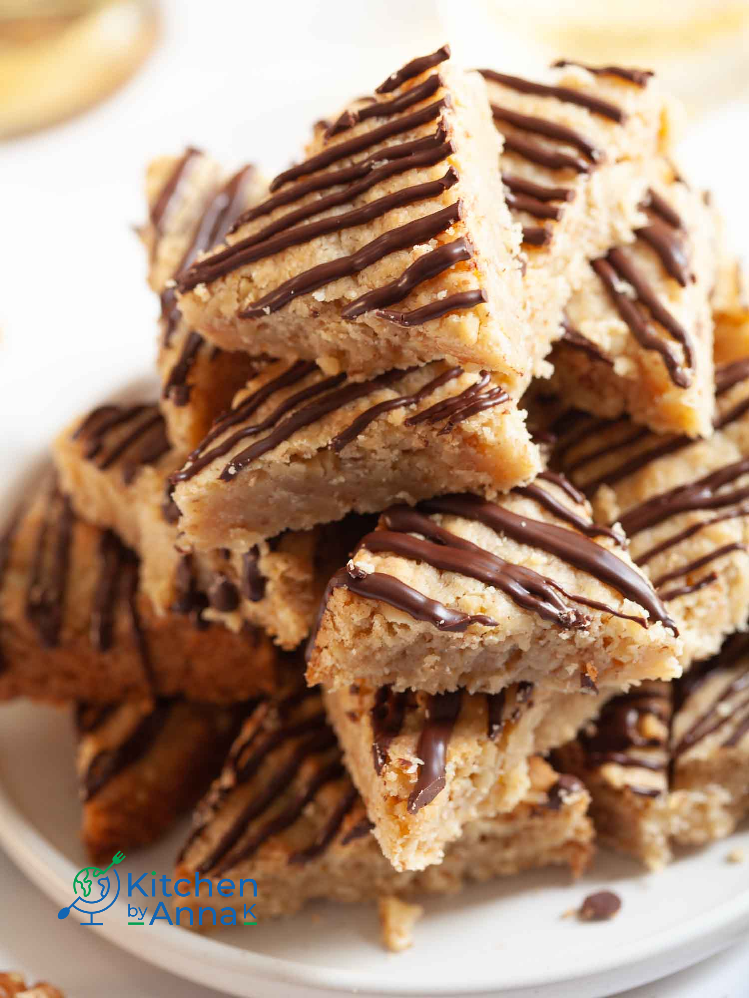 Whisky and walnut shortbread