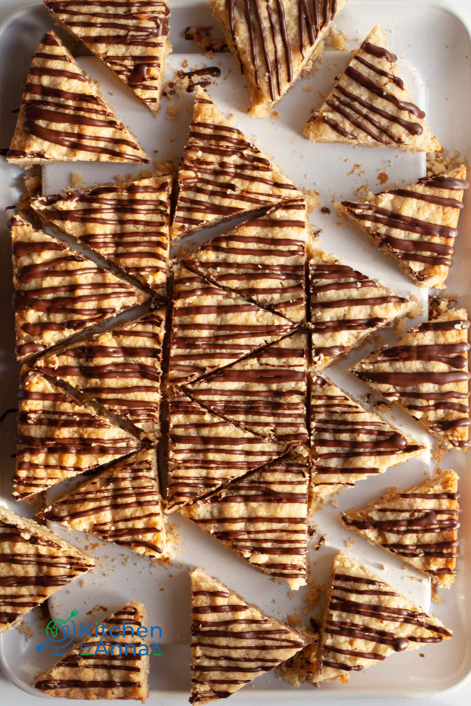 Whisky and walnut shortbread