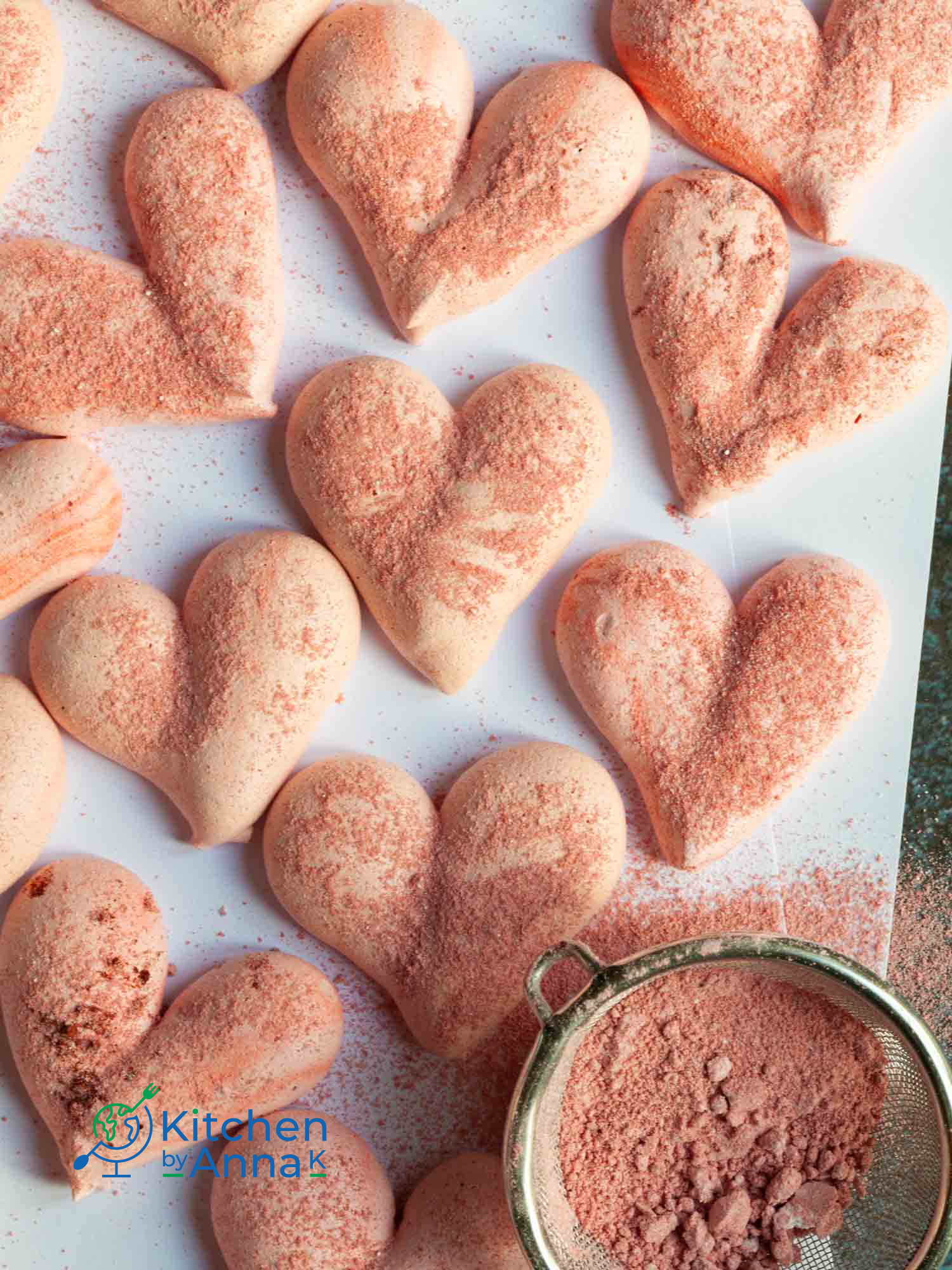 Strawberry meringue cookies