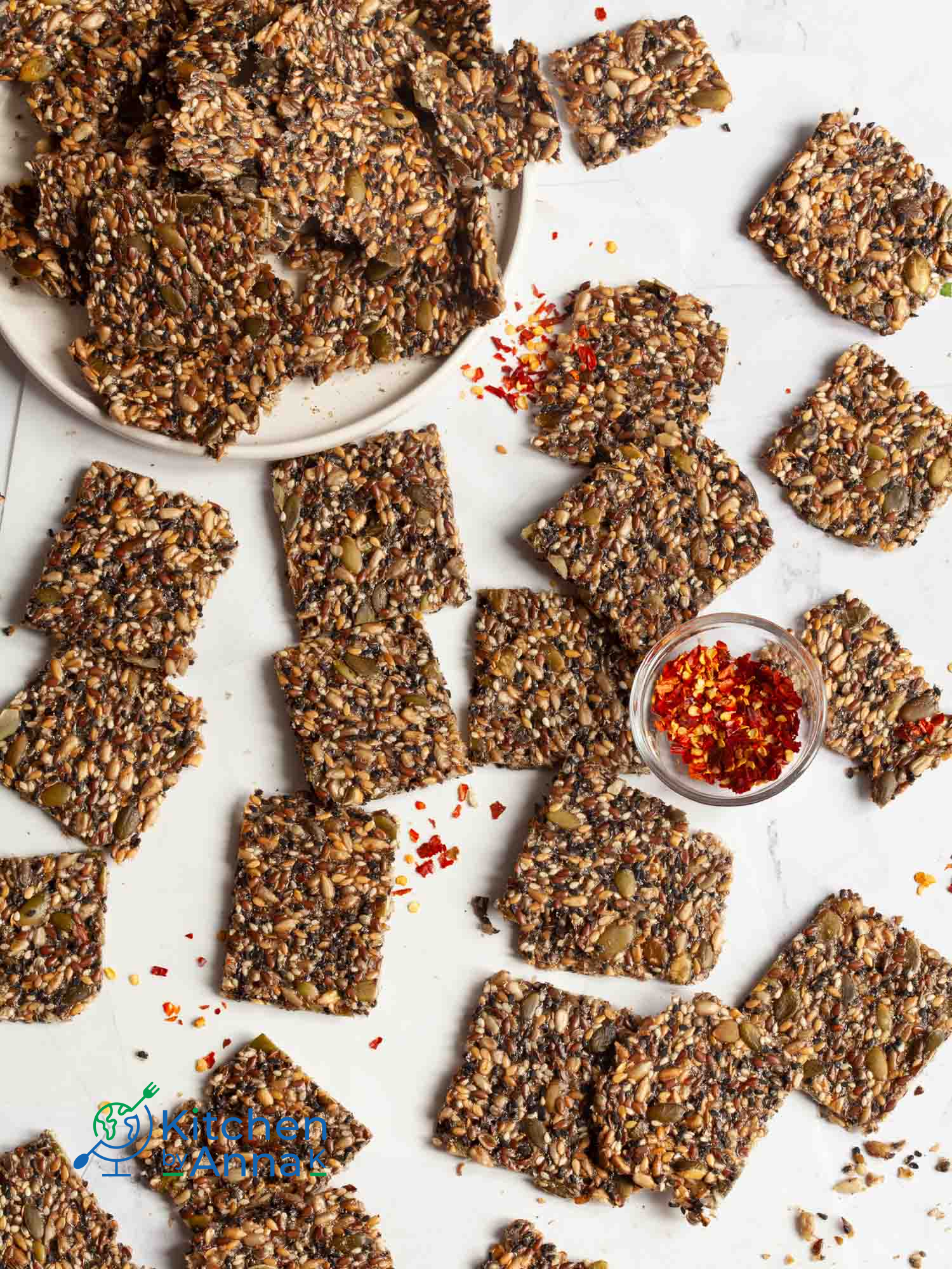 Low-carb seed crackers
