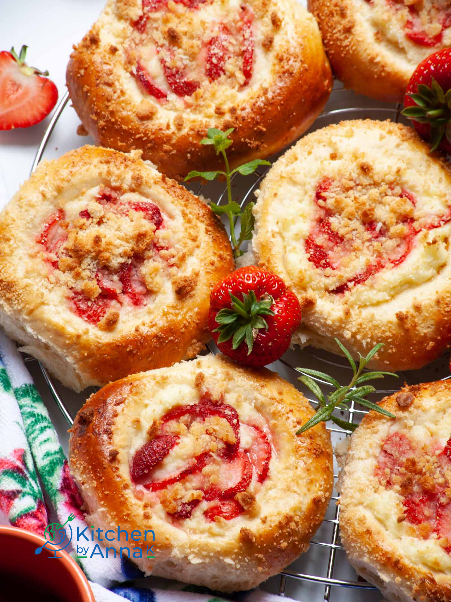 Strawberry buns with coconut custard