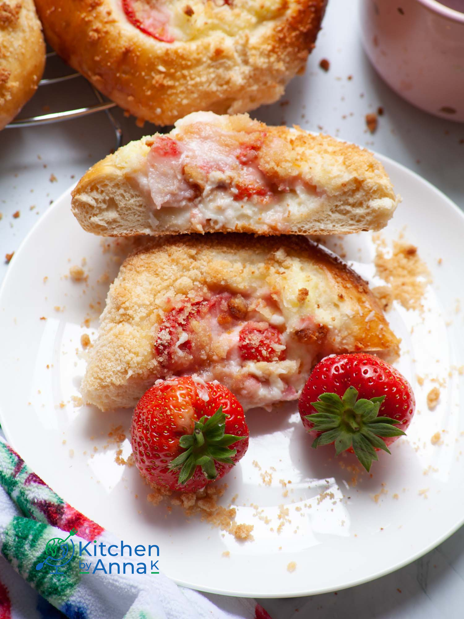 Strawberry buns with coconut custard