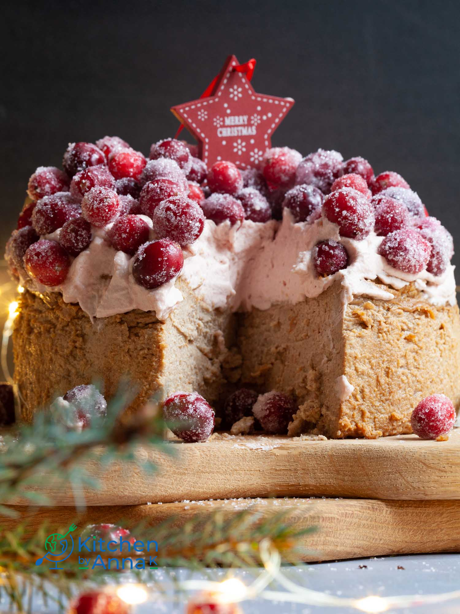 Chai and dulce de leche cheesecake with cranberries