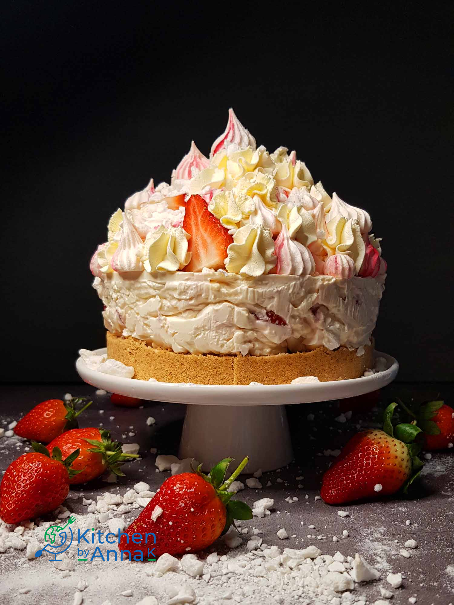 Eton mess cheesecake